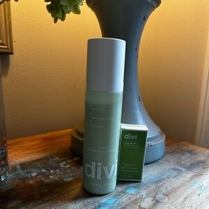Divi Set including 3-in-1 Leave-In Conditioner & Scalp Serum Brand New